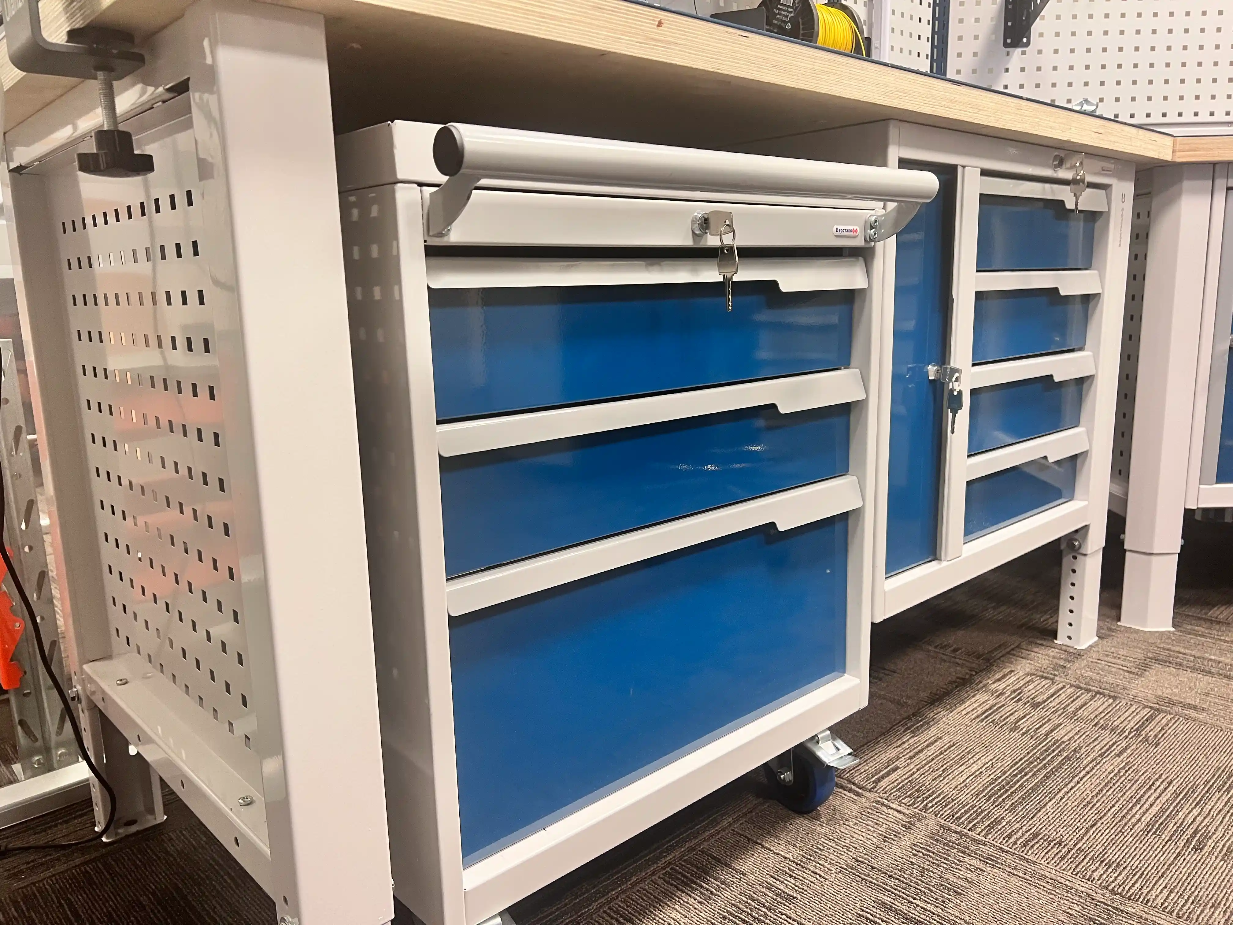 CTR 1632.L34.5-2 Верстак слесарный 2165x1593x743 мм