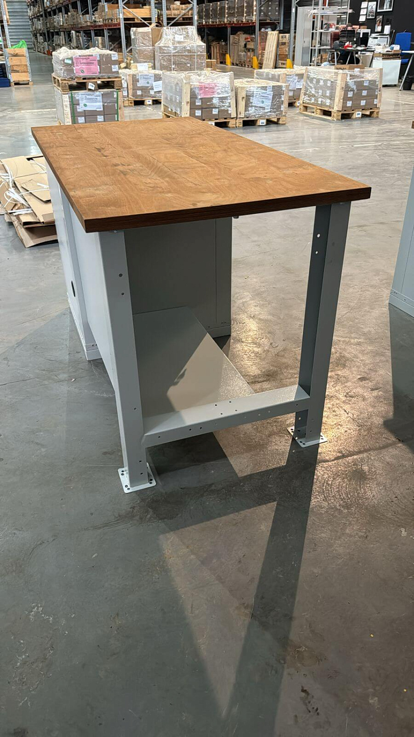 ER-00020611 Верстак однотумбовый WOKER PRO 1004.1500
